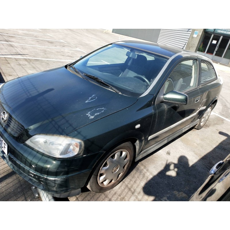 opel astra g berlina del año 2000