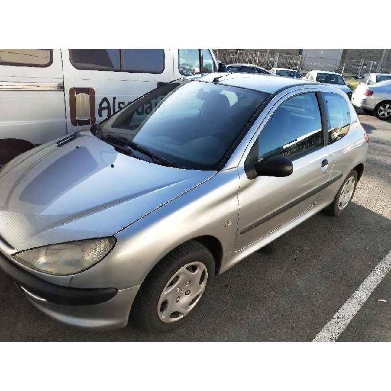 peugeot 206 berlina del año 2000