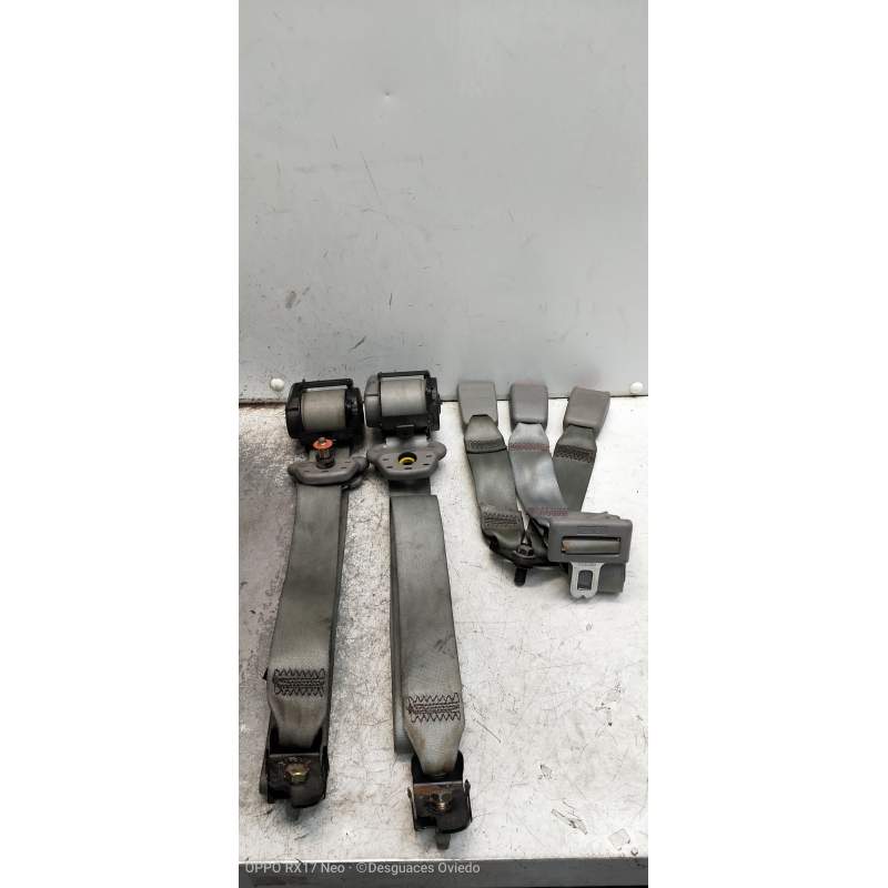 Recambio de juego cinturones trasero para kia carnival ii 2.9 cdri ex referencia OEM IAM  5P 2001