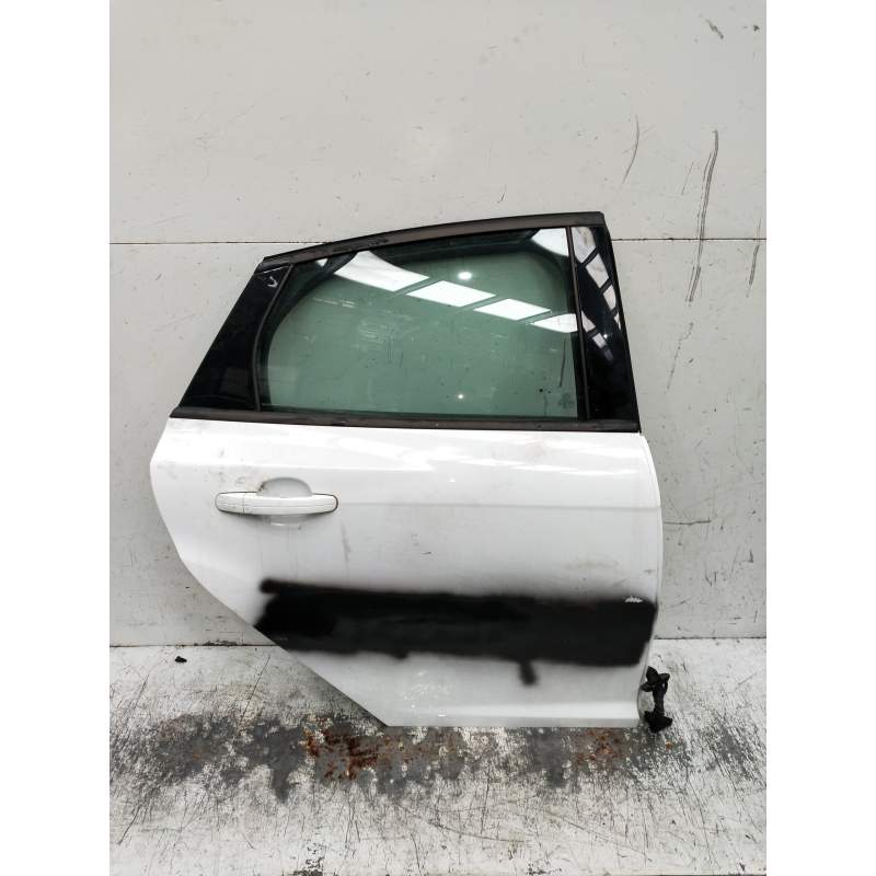 Recambio de puerta trasera derecha para ford focus lim. (cb8) ambiente referencia OEM IAM  5P 2011