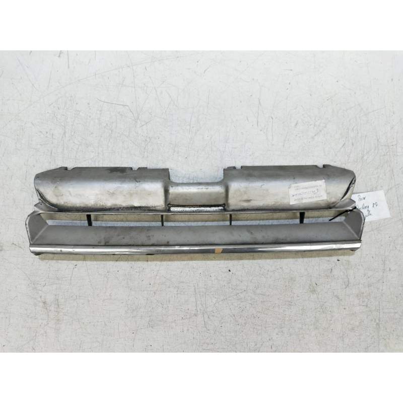 Recambio de rejilla delantera para mg serie 800 (1986-1992) 2.5 referencia OEM IAM   