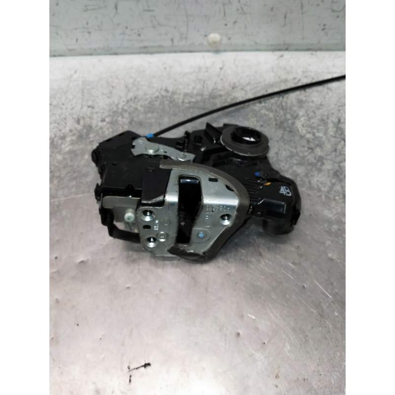 Recambio de motor cierre centralizado delantero derecho para toyota auris business referencia OEM IAM   5P