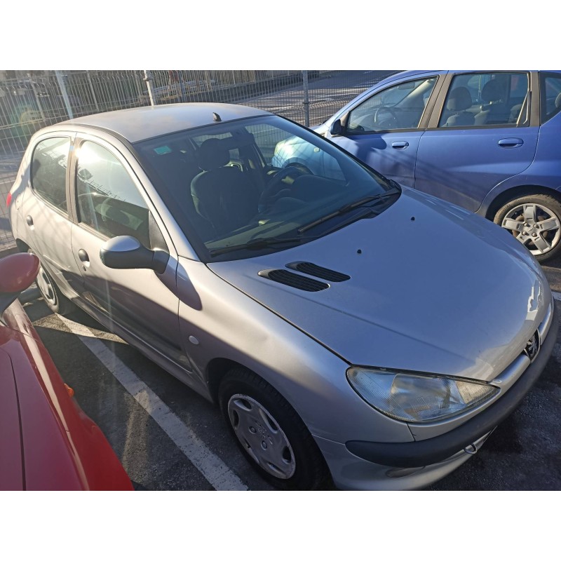 peugeot 206 berlina del año 1999