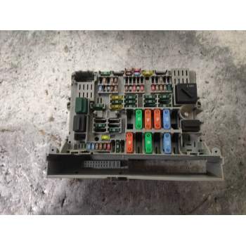 CAJA RELES / FUSIBLES 55107561030101 690662206 90109627 MS20060531