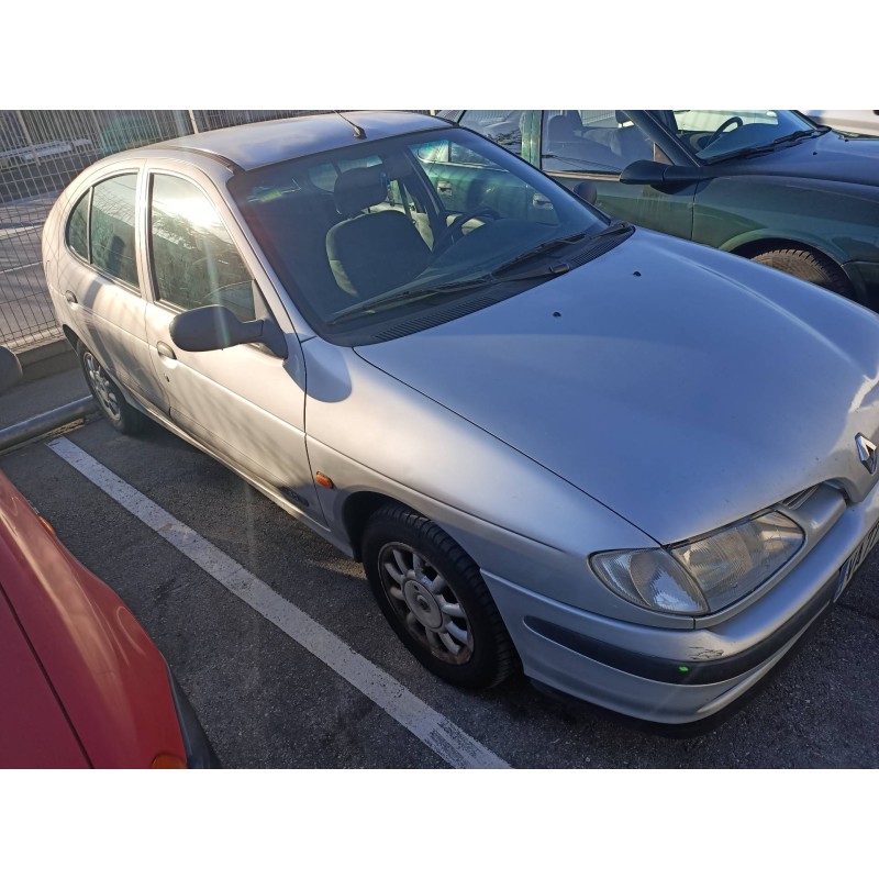 renault megane i berlina hatchback (ba0) del año 1996