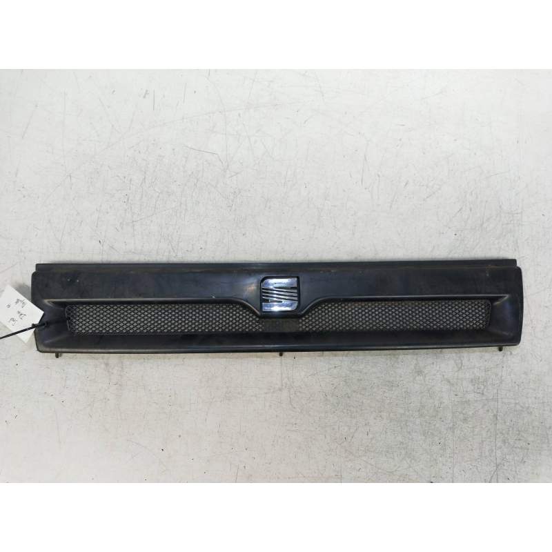 Recambio de rejilla delantera para seat ibiza 0.9 referencia OEM IAM   