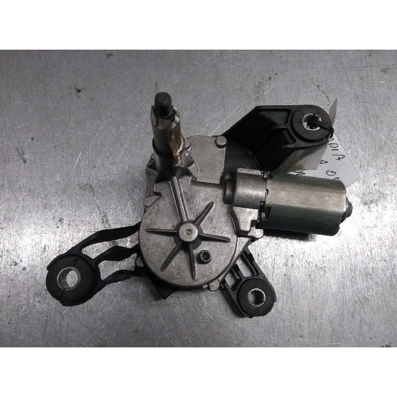 Recambio de motor limpia trasero para opel astra h caravan 1.7 16v cdti referencia OEM IAM 0390201591 13105981 