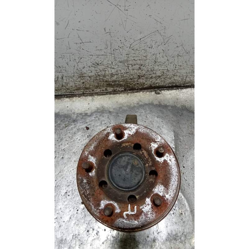 Recambio de mangueta delantera izquierda para renault maxity fg 130.35/45 referencia OEM IAM  5 TORNILLOS 