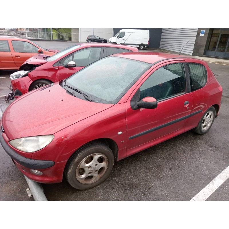 peugeot 206 berlina del año 2000