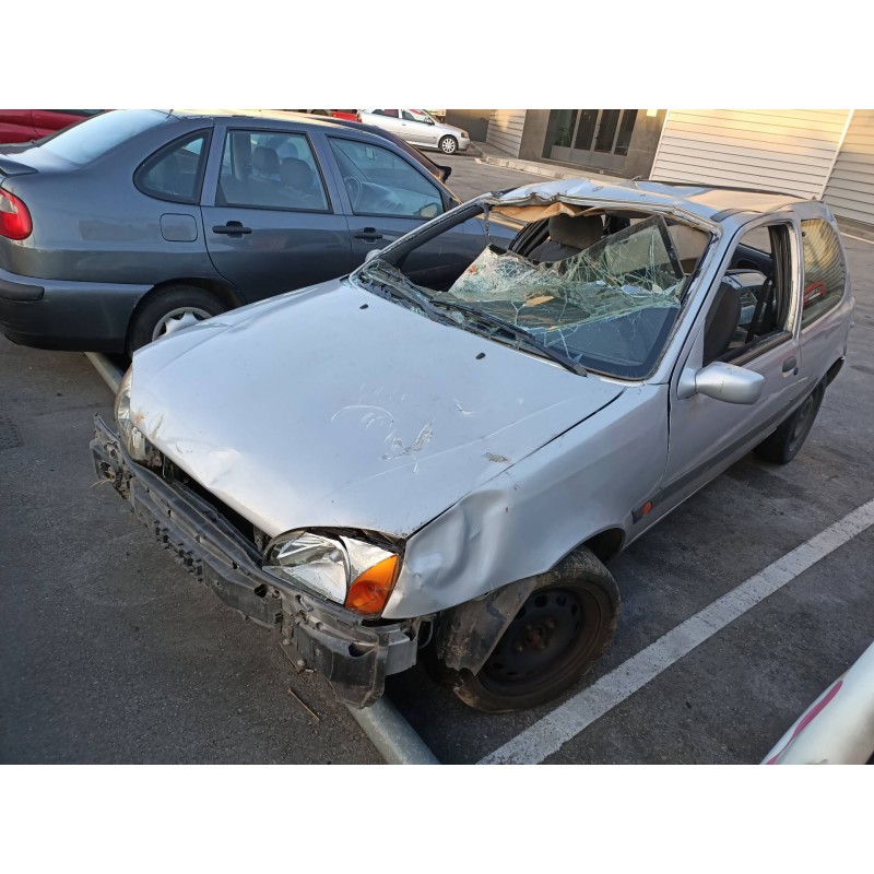 ford fiesta berlina (dx) del año 2001