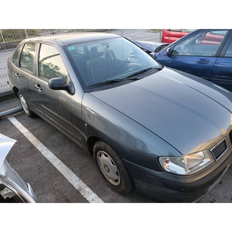 seat cordoba berlina (6k2) del año 2001