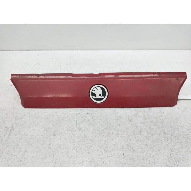 Recambio de rejilla delantera para skoda favorit (781) referencia OEM IAM   