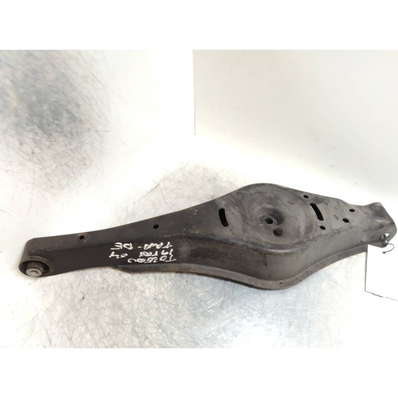 Recambio de brazo suspension inferior trasero derecho para seat toledo (5p2) referencia OEM IAM   