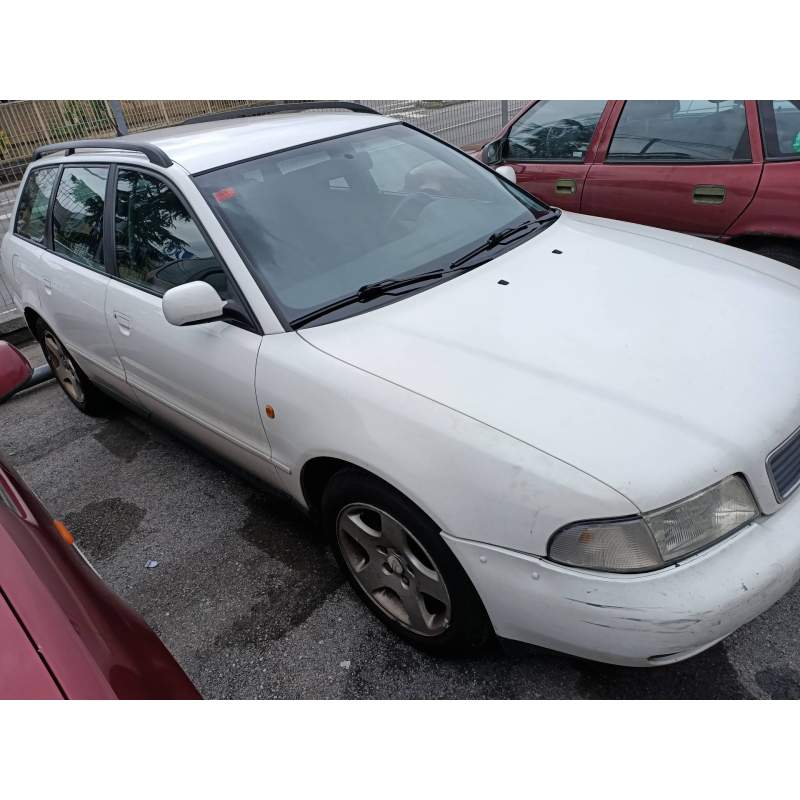 AUDI A4 AVANT (B5)