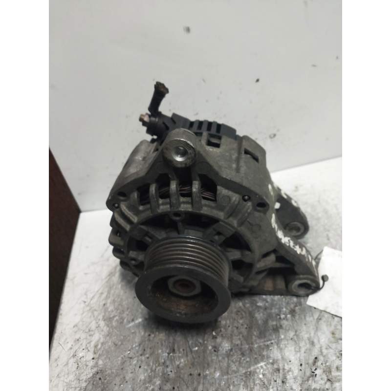 Recambio de alternador para kia magentis v6 se referencia OEM IAM 3730037250  