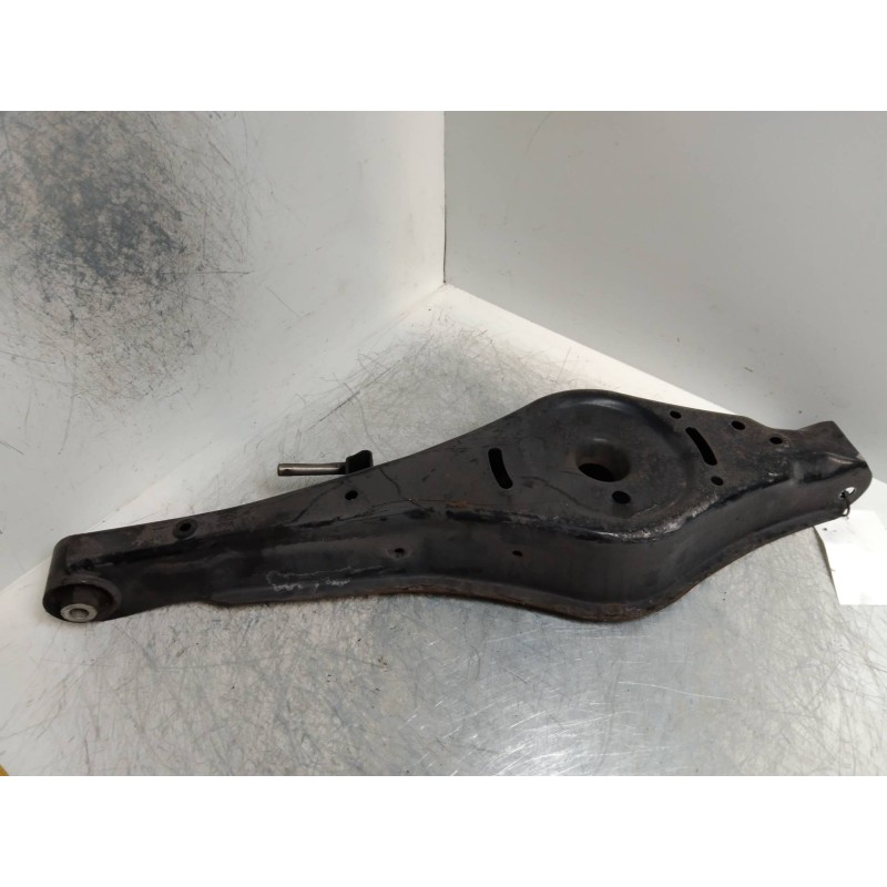 Recambio de brazo suspension inferior trasero izquierdo para skoda suberb (3t4) elegance referencia OEM IAM   