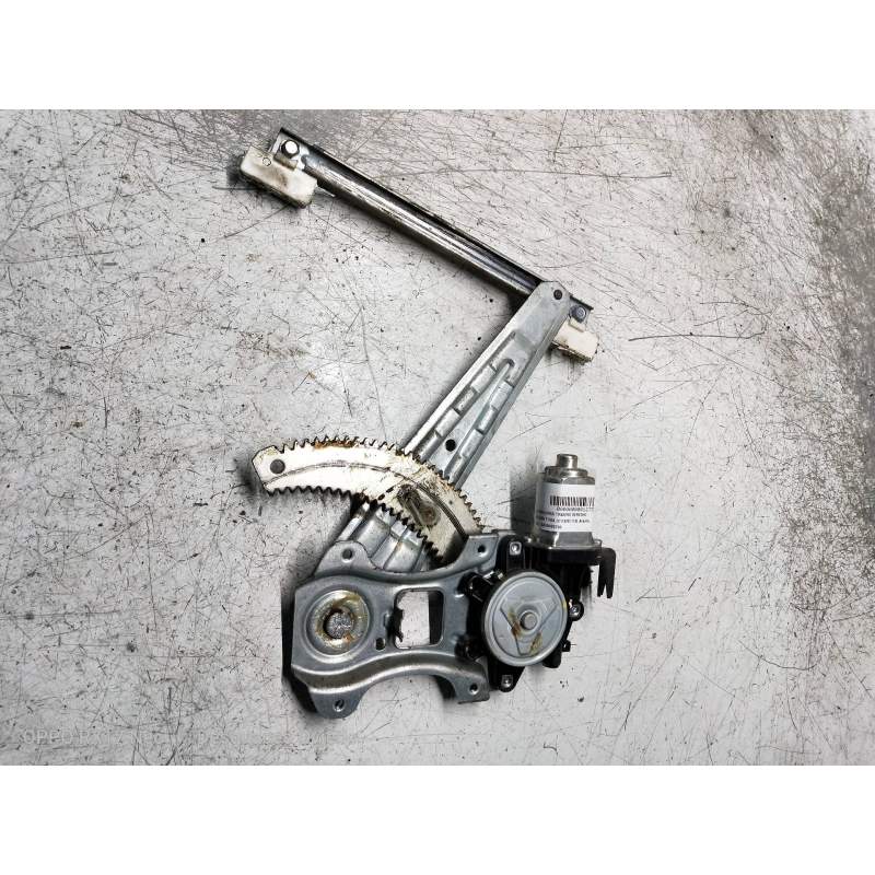Recambio de elevalunas trasero derecho para nissan tiida (c11x/sc11x) acenta referencia OEM IAM A688493700  5P