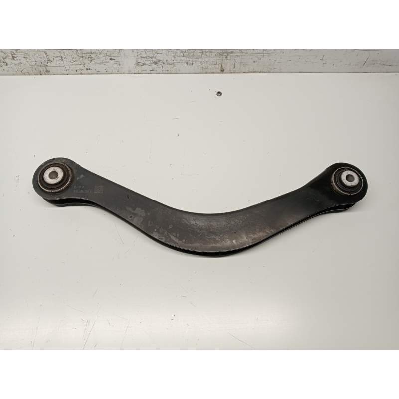 Recambio de brazo suspension superior trasero izquierdo para audi a4 avant (8w5) sport edition quattro referencia OEM IAM 8W0505