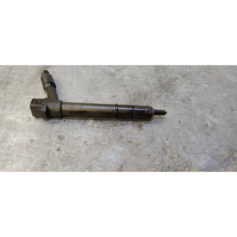 Recambio de inyector para opel combo (corsa c) familiar referencia OEM IAM TJBB01901D  