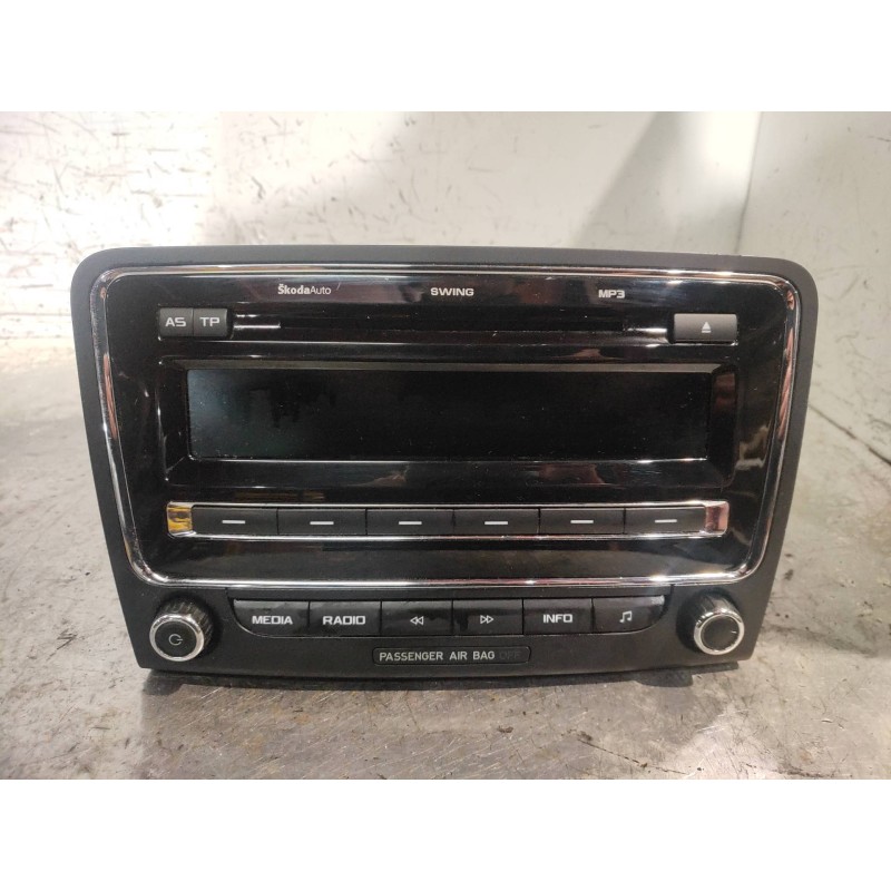 Recambio de sistema audio / radio cd para skoda suberb (3t4) exclusive referencia OEM IAM 3T0035161H DE2633 3T0035156G