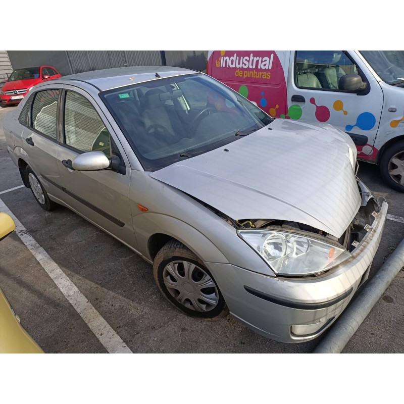 ford focus berlina (cak) del año 2001