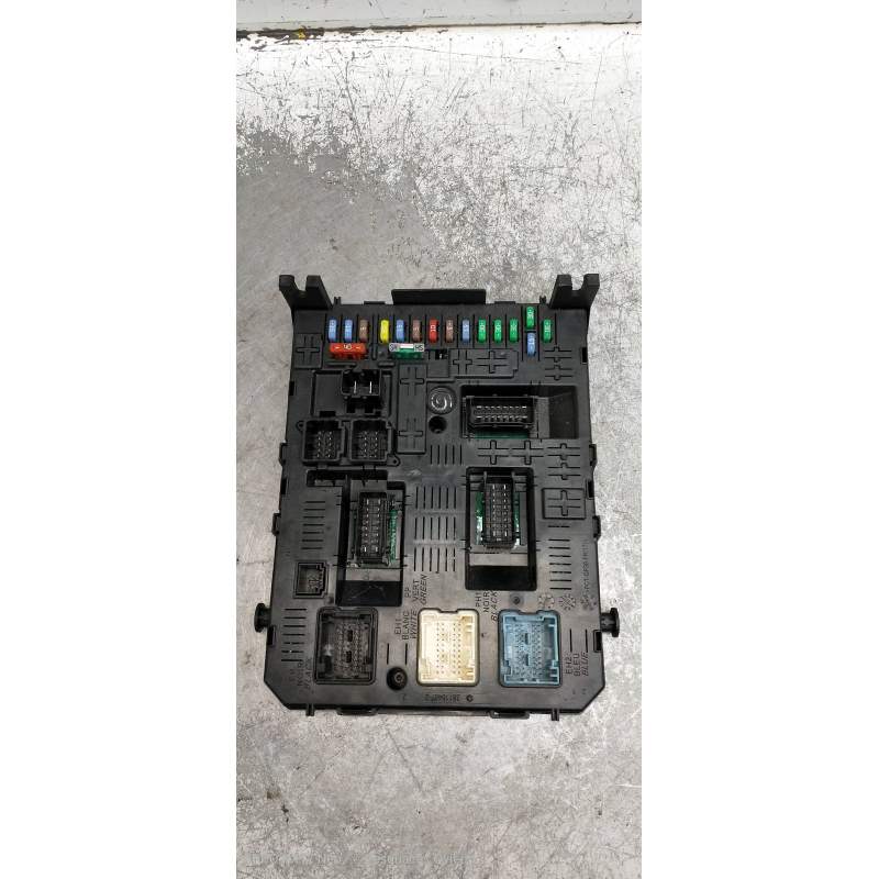 Recambio de caja reles / fusibles para peugeot 807 st pack referencia OEM IAM   