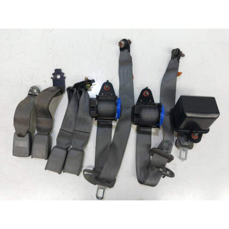 Recambio de juego cinturones trasero para chevrolet nubira berlina 1.6 cat referencia OEM IAM   4P