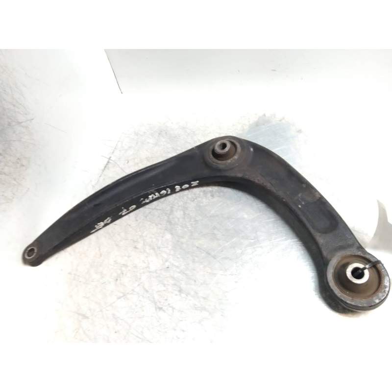 Recambio de brazo suspension inferior delantero derecho para peugeot 308 sport referencia OEM IAM  16HDI 2007