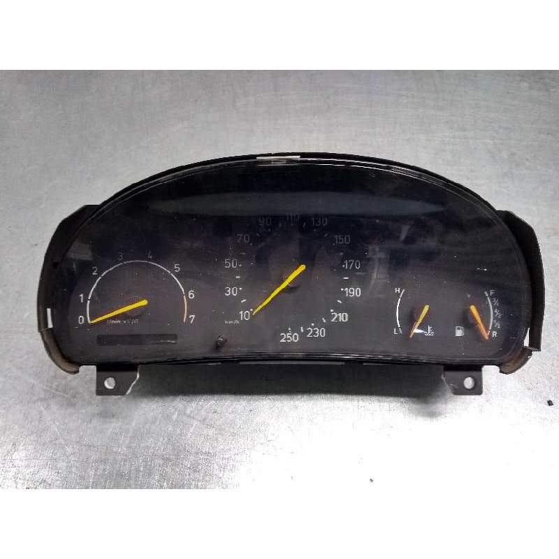 Recambio de cuadro instrumentos para saab 900 berlina 2.5 cat referencia OEM IAM 4617205 69395940 KILOINJ