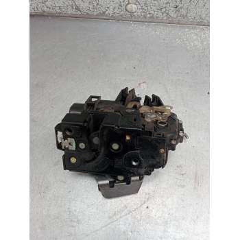 MOTOR CIERRE CENTRALIZADO TRASERO DERECHO 5P 2001