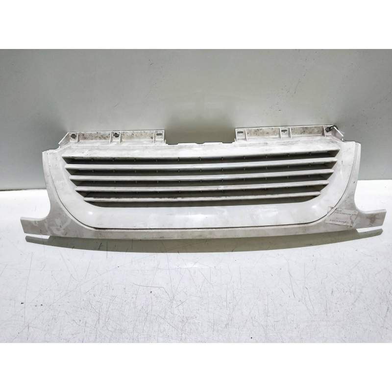 Recambio de rejilla delantera para tata safari 1.9 td referencia OEM IAM   