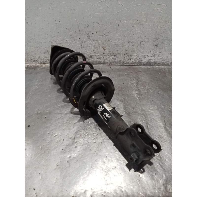 Recambio de amortiguador delantero izquierdo para kia cee´d (jd) 1.6 gt referencia OEM IAM  16G 2012