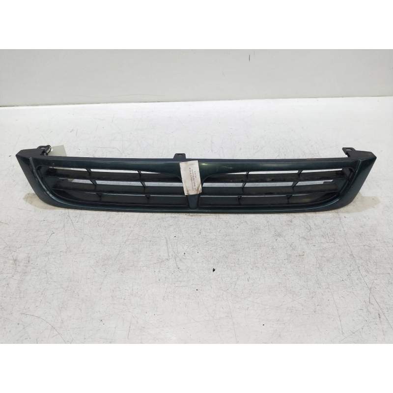 Recambio de rejilla delantera para toyota carina (t19) 2.0 td xl (4-ptas.) referencia OEM IAM   