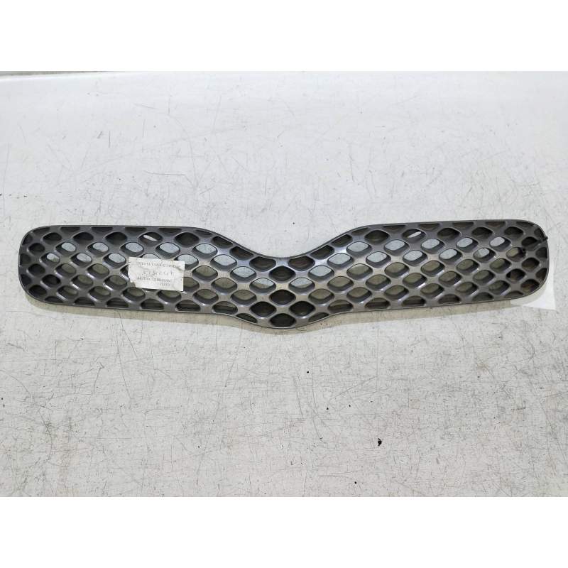 Recambio de rejilla delantera para toyota yaris (ncp1/nlp1/scp1) 1.4 turbodiesel cat referencia OEM IAM   
