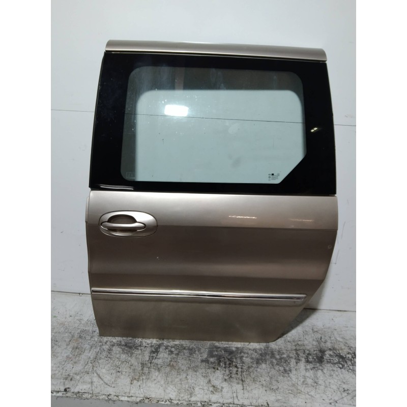 Recambio de puerta trasera izquierda para kia carnival ii 2.9 cdri ex referencia OEM IAM   5P