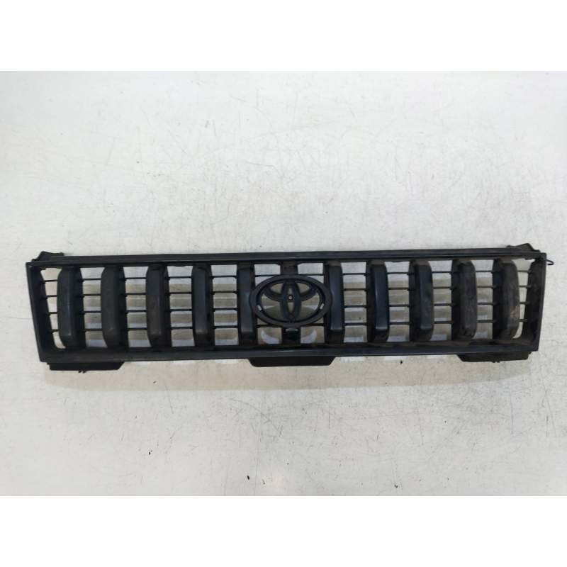 Recambio de rejilla delantera para toyota land cruiser (j9) referencia OEM IAM   
