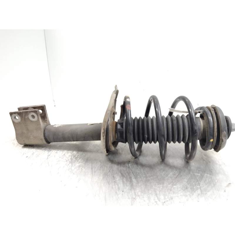 Recambio de amortiguador delantero derecho para peugeot 308 sw confort referencia OEM IAM  16HDI 2007