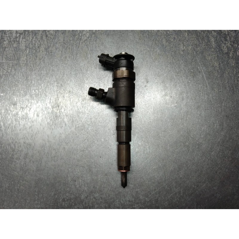 Recambio de inyector para peugeot 206 berlina x-line referencia OEM IAM 0445110135  