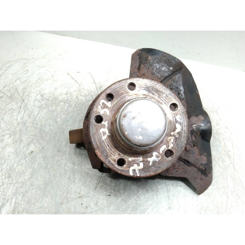 Recambio de mangueta delantera izquierda para opel omega b 2.5 turbodiesel (x 25 td / u 25 td / l93) referencia OEM IAM   