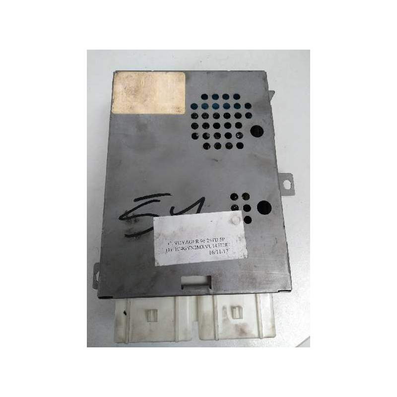 Recambio de centralita motor uce para chrysler voyager (gs) 2.5 turbodiesel referencia OEM IAM P4686674  