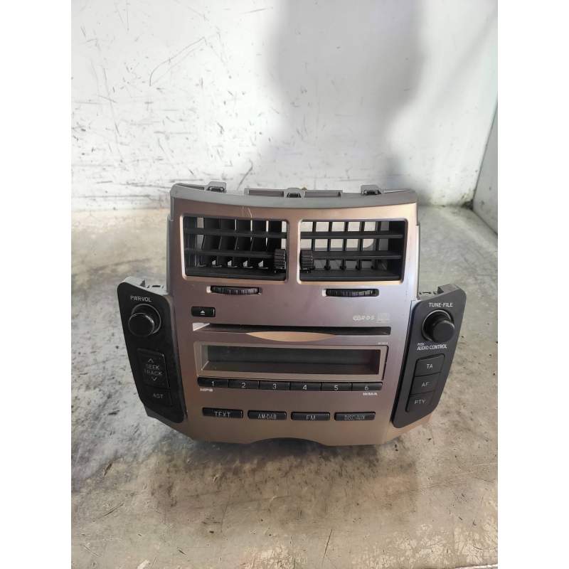Recambio de sistema audio / radio cd para toyota yaris live referencia OEM IAM 861200D510 1230001570B101 
