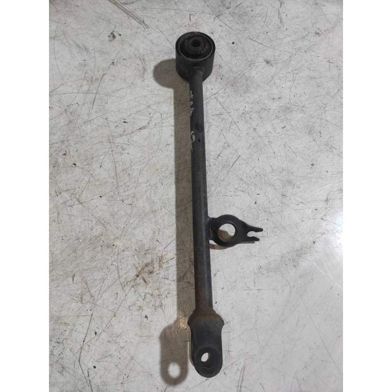 Recambio de brazo suspension superior trasero izquierdo para dacia duster adventure 4x4 referencia OEM IAM   