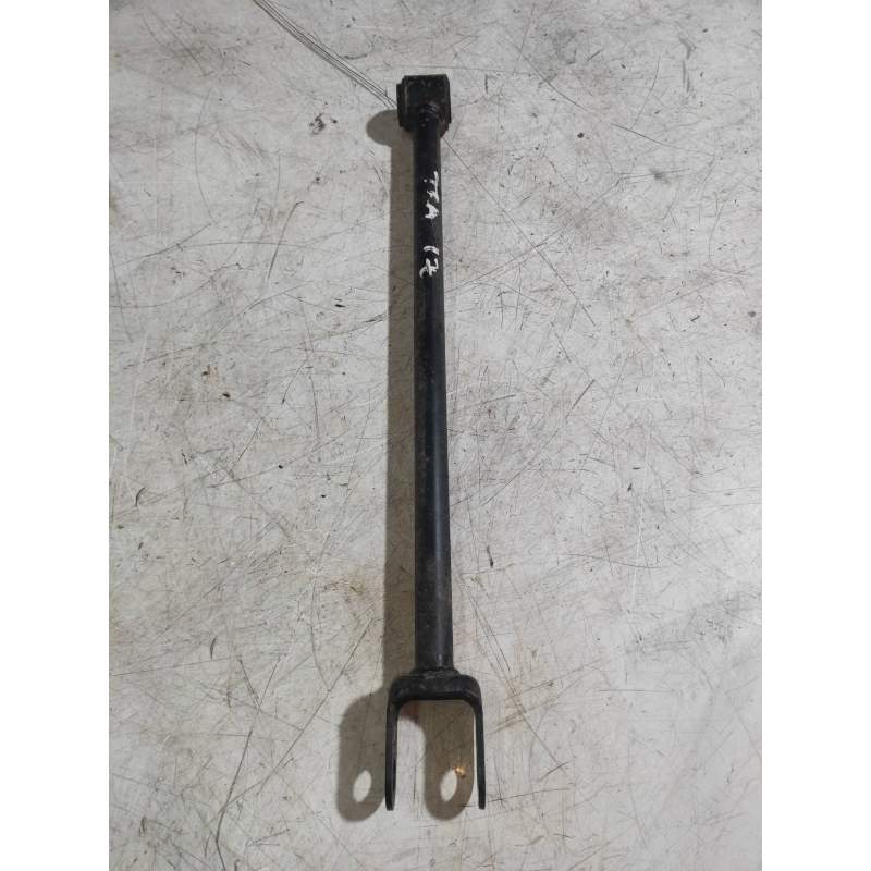 Recambio de brazo suspension superior trasero izquierdo para dacia duster adventure 4x4 referencia OEM IAM   