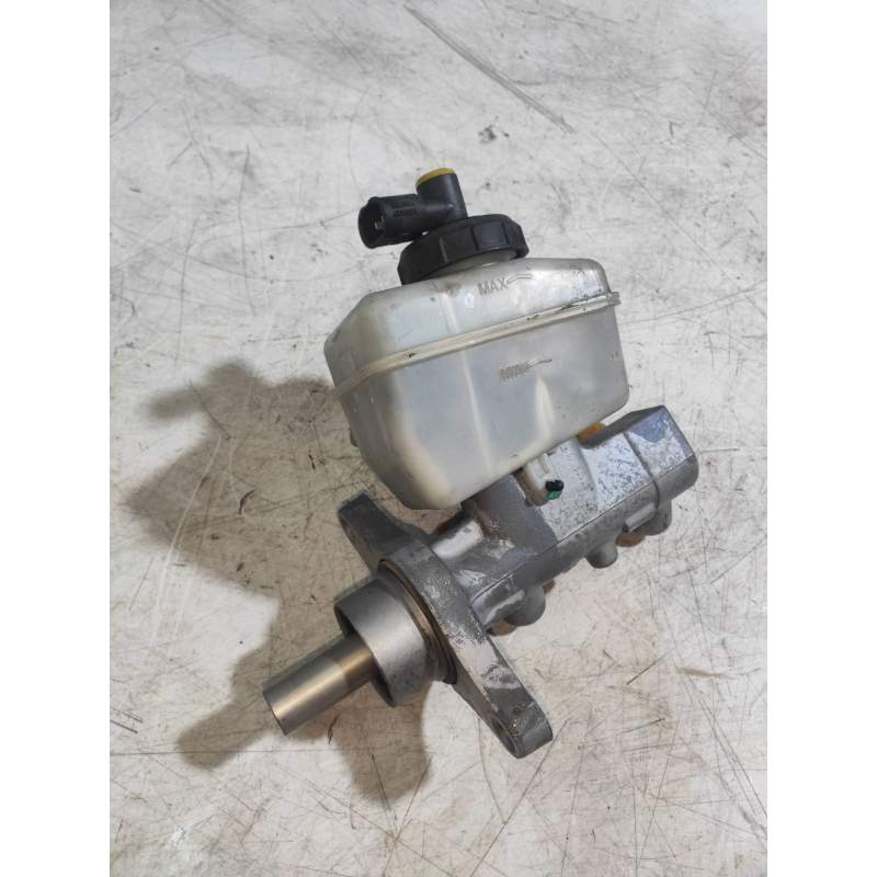 Recambio de bomba freno para dacia duster adventure 4x4 referencia OEM IAM   