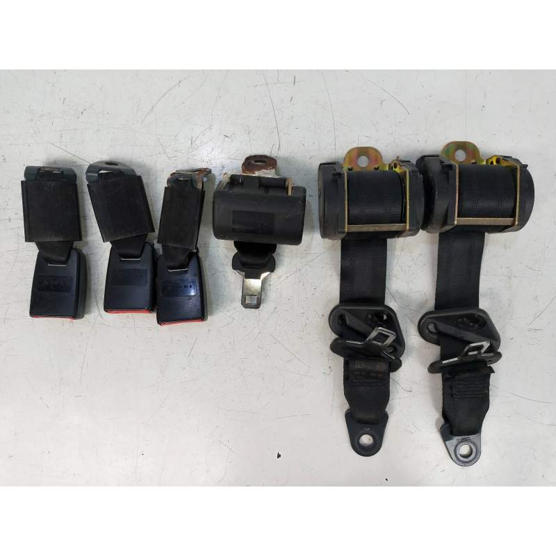 Recambio de juego cinturones trasero para citroën xantia berlina 1.6 tentation referencia OEM IAM  93 5P