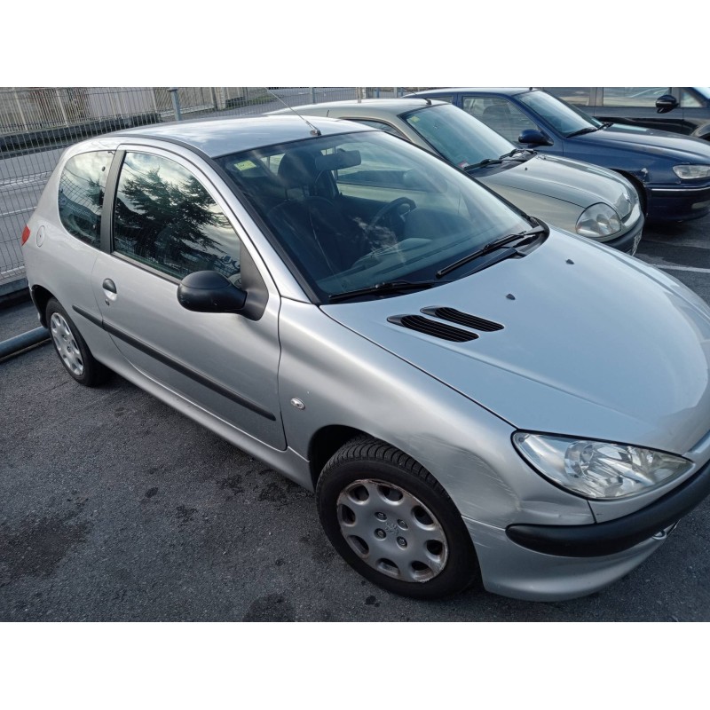 peugeot 206 berlina del año 2005