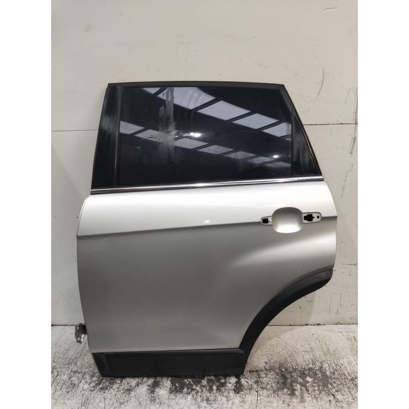 Recambio de puerta trasera izquierda para chevrolet captiva 2.0 vcdi ls referencia OEM IAM  5P 2006