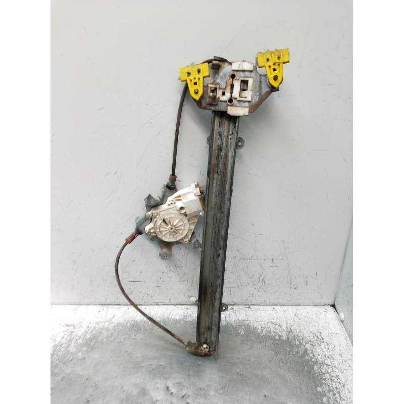 Recambio de elevalunas delantero izquierdo para nissan micra iii (k12) 1.2 16v referencia OEM IAM  5P 