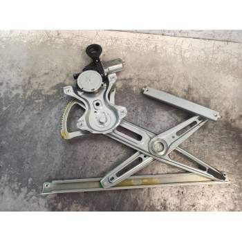 ELEVALUNAS DELANTERO DERECHO 857100D100 973582100 