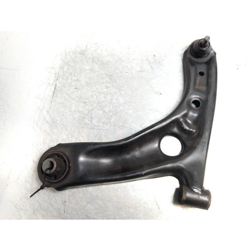 Recambio de brazo suspension inferior delantero izquierdo para toyota aygo (kgb/wnb) básico referencia OEM IAM   